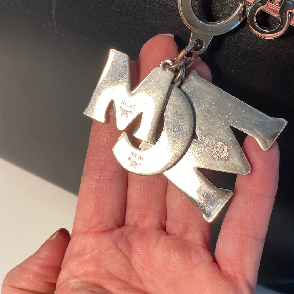 ❌SOLD ❌MCM Enamel Key Chain Bag Charm - Picture 5 of 7